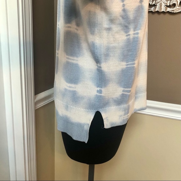 ⭐️ Design History Blue & White Tie Dye Sweater - Size MEDIUM - Picture 5 of 8